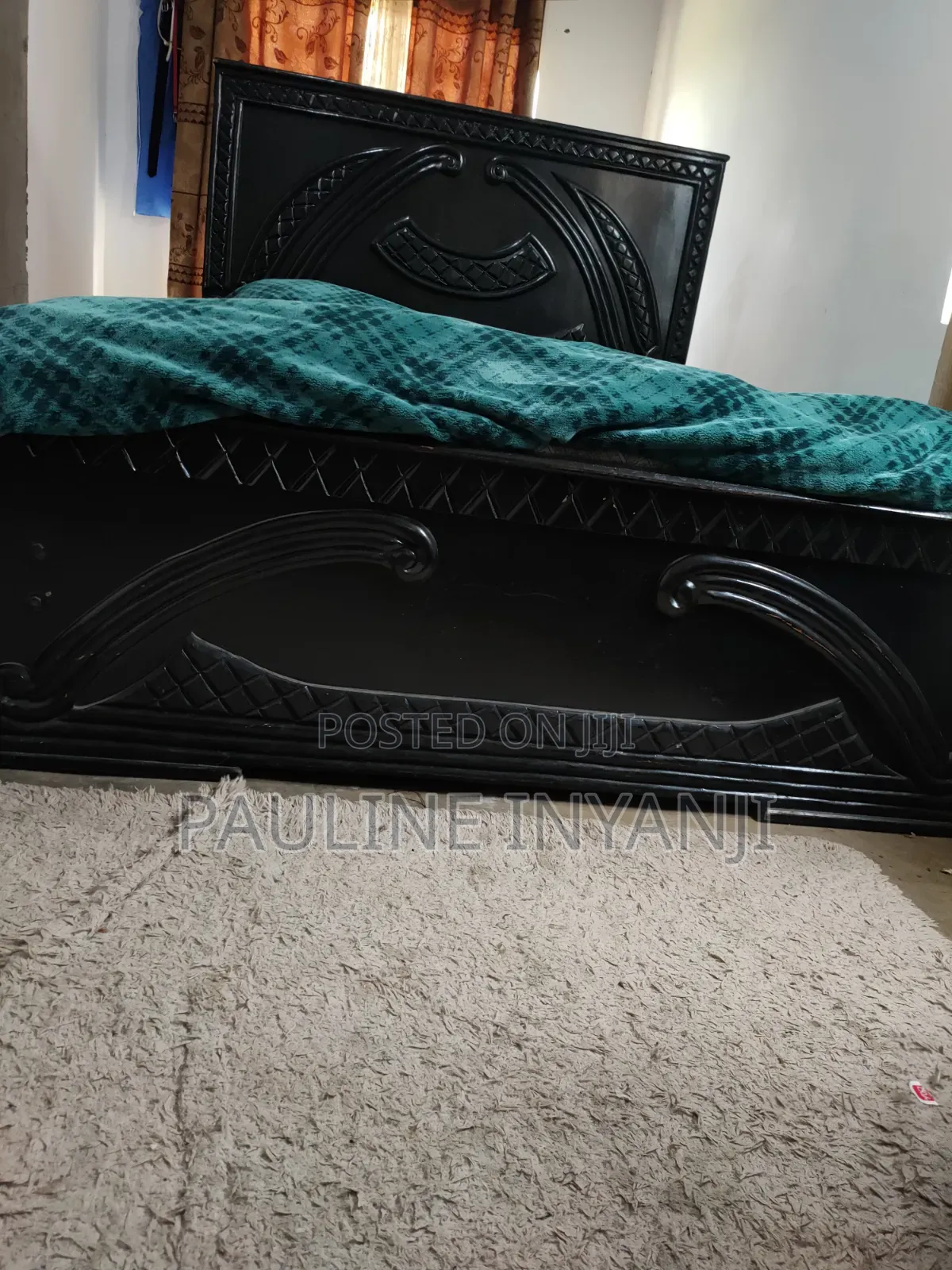 5by 6 Mahogany Bed