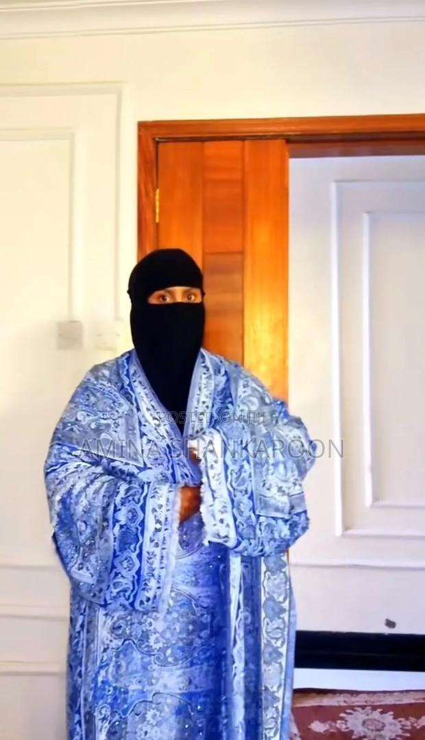 Korean and Pashmina Abaya - thumbnail 2