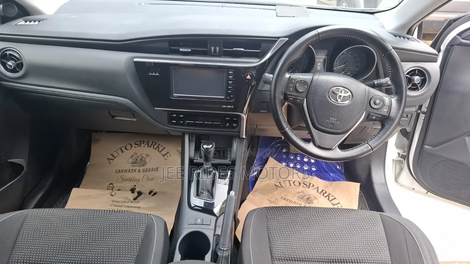 Toyota Auris 2016 White
