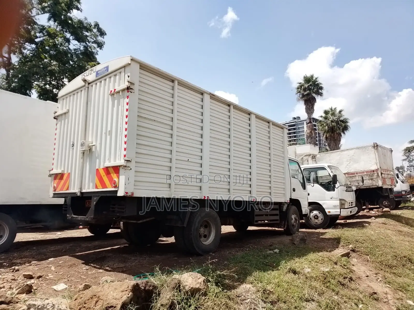 Isuzu NQR 2005 White