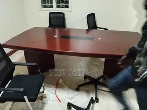 Best Boardroom Table/Meeting Table - Mahogany Effect