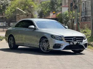 Mercedes-Benz E350e 2019 Silver