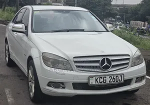 Mercedes-Benz C200 2009 White