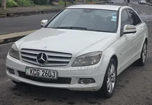 Mercedes-Benz C200 2009 White