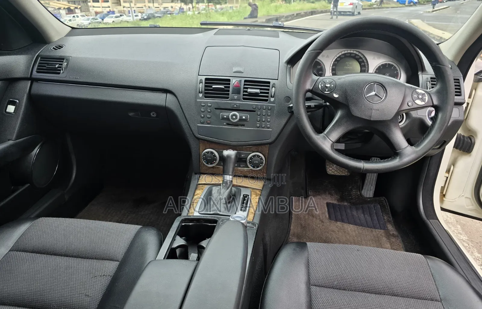 Mercedes-Benz C200 2009 White