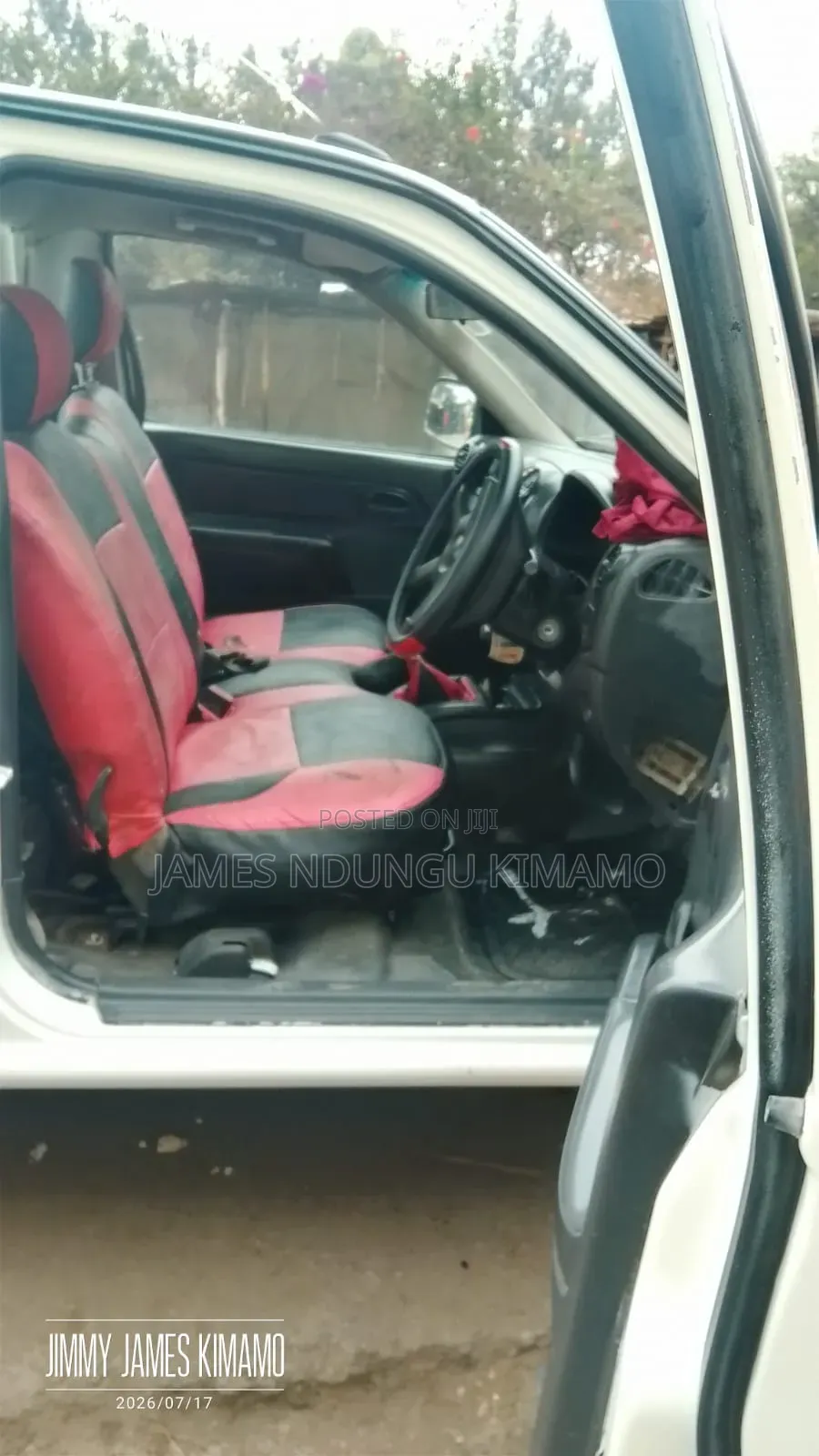 Isuzu D-MAX 2011 White