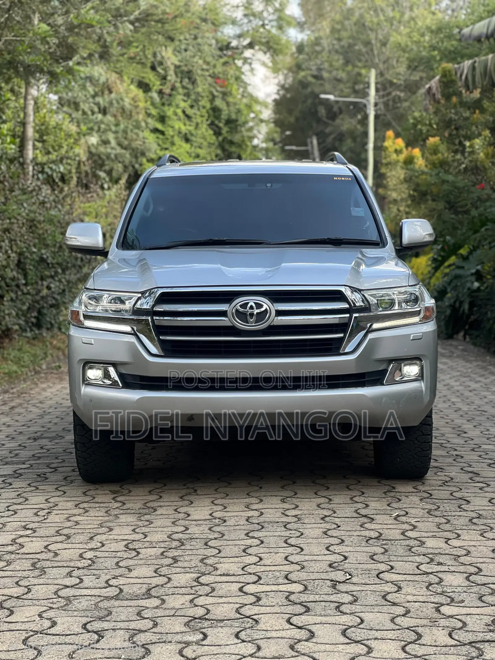 Toyota Land Cruiser 4.5 V8 VXR 2017 Silver