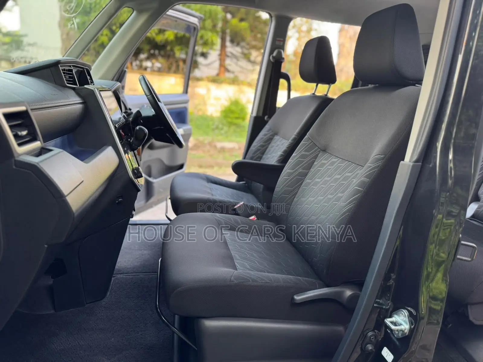 Toyota Roomy 1.0 FWD 2019 Black