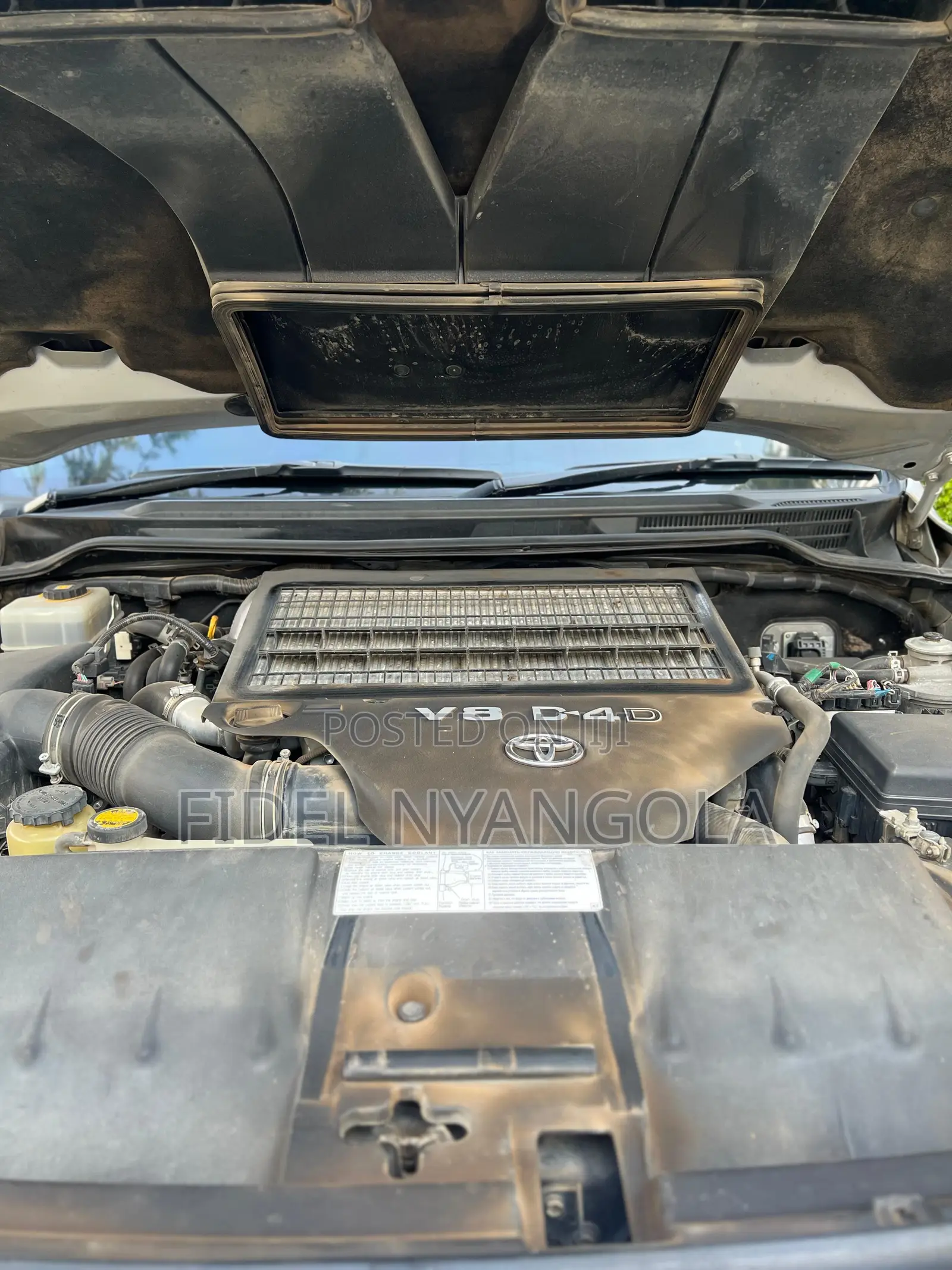 Toyota Land Cruiser 4.5 V8 VXR 2017 Silver