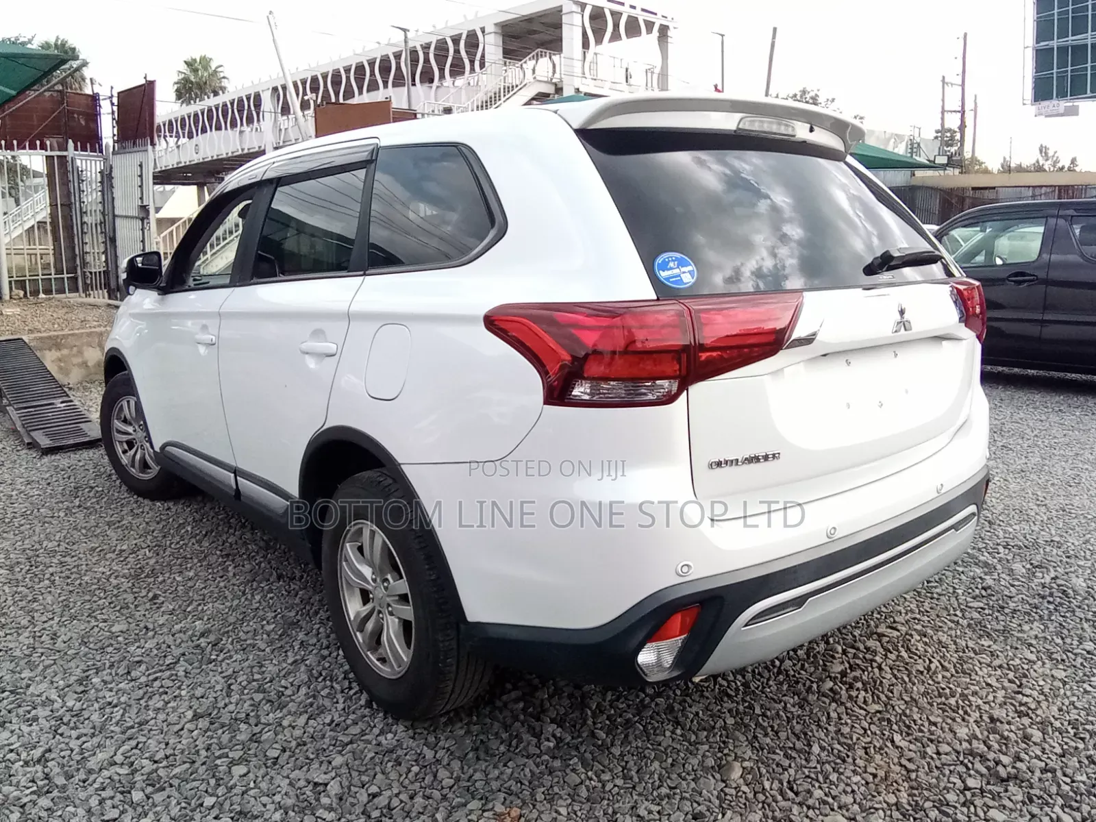 Mitsubishi Outlander 2018 White