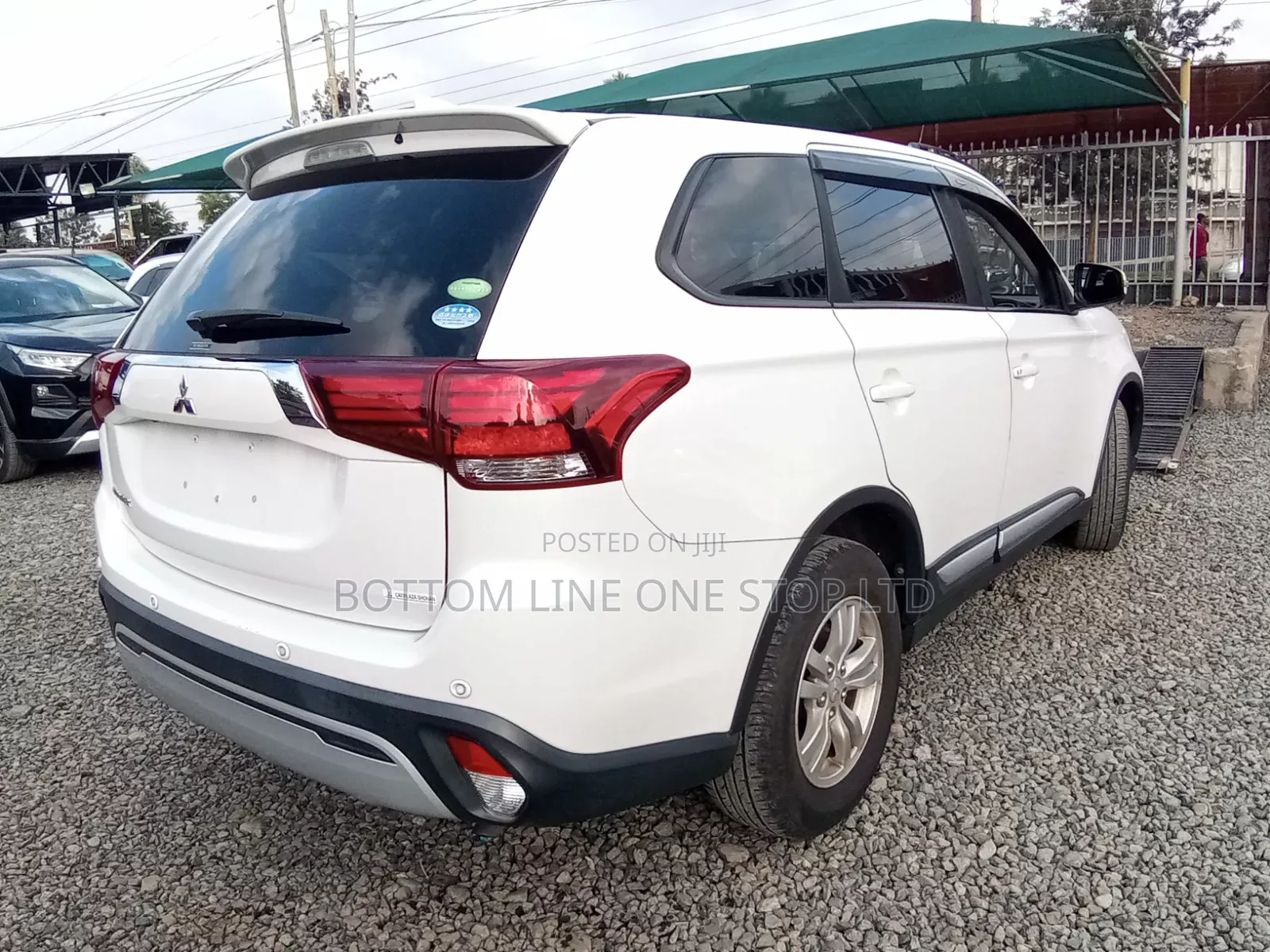 Mitsubishi Outlander 2018 White