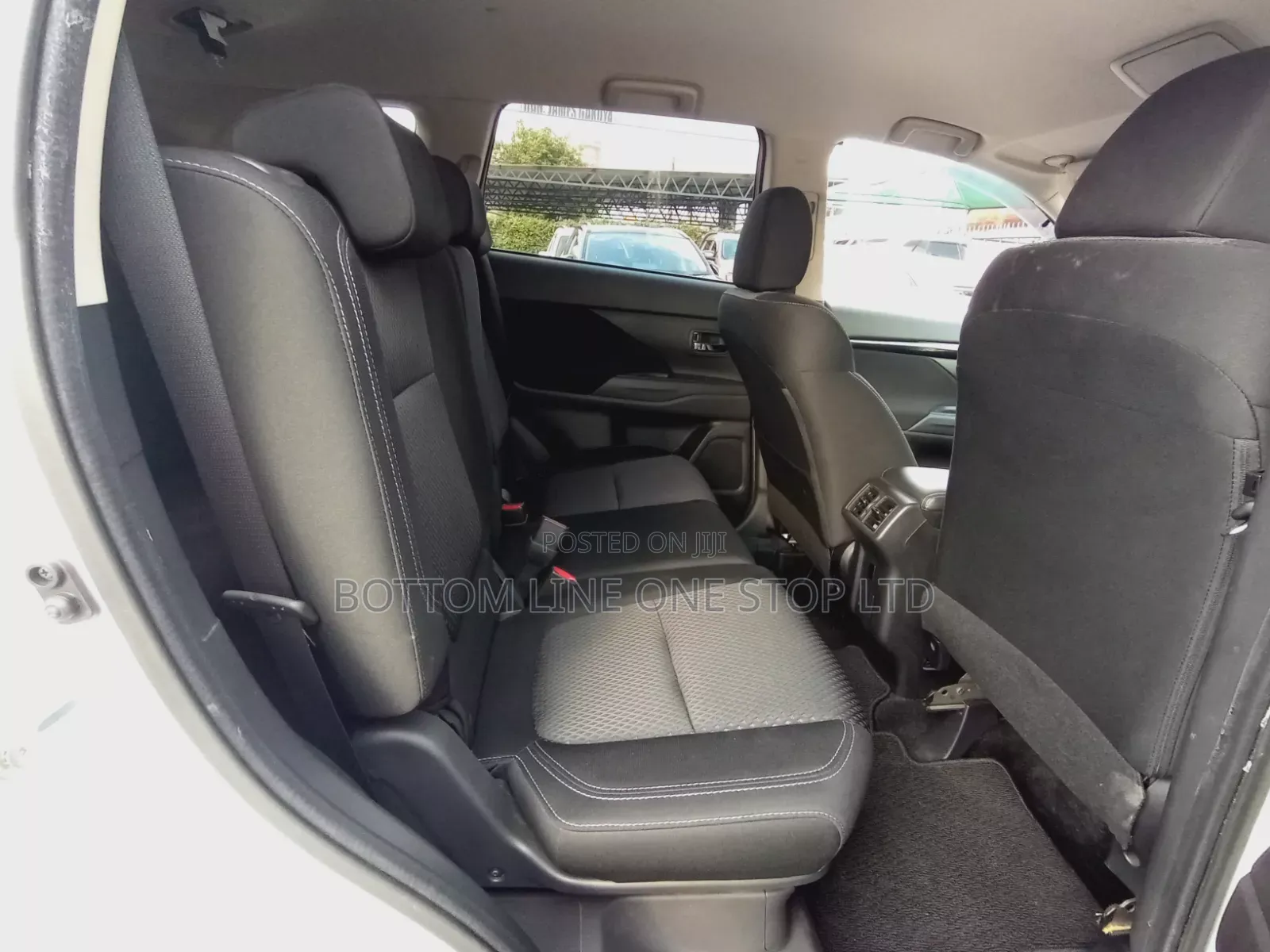 Mitsubishi Outlander 2018 White