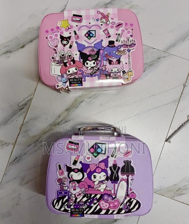 All-in-One Kids' Makeup Vanity Case - thumbnail 2