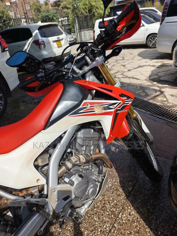 Honda 2015 Red - thumbnail 11
