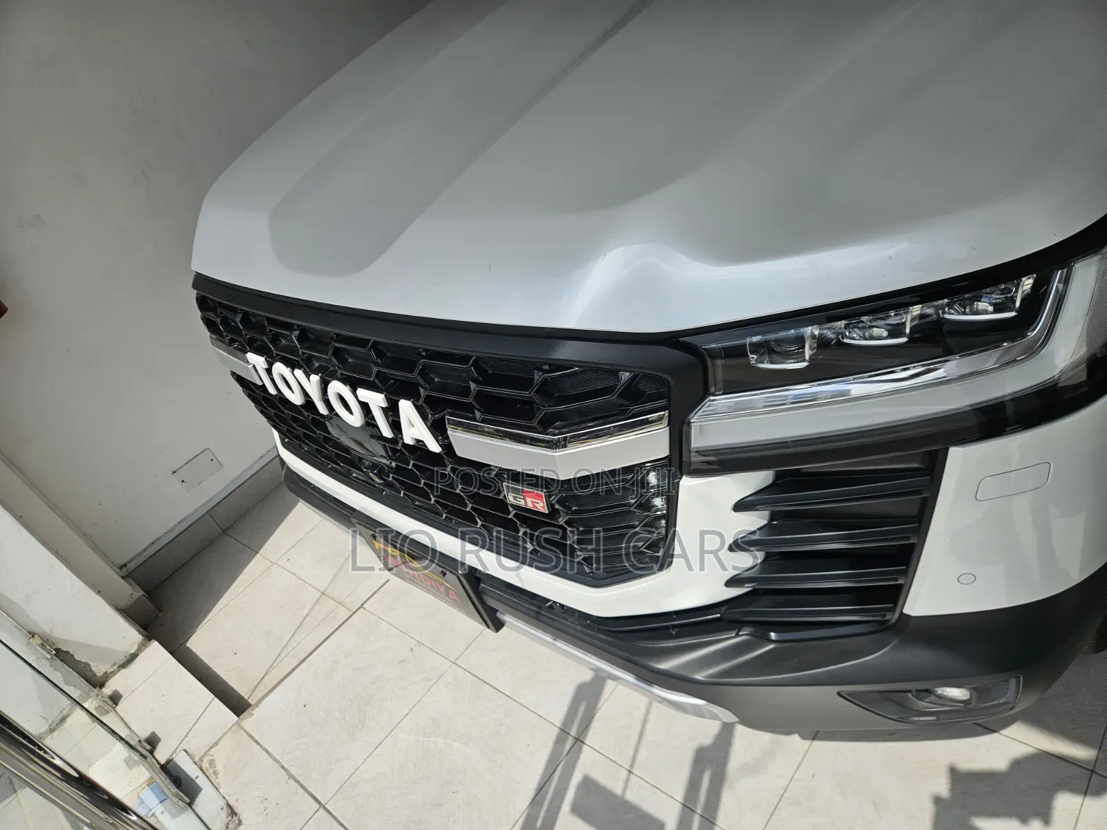 Toyota Land Cruiser 2021 White