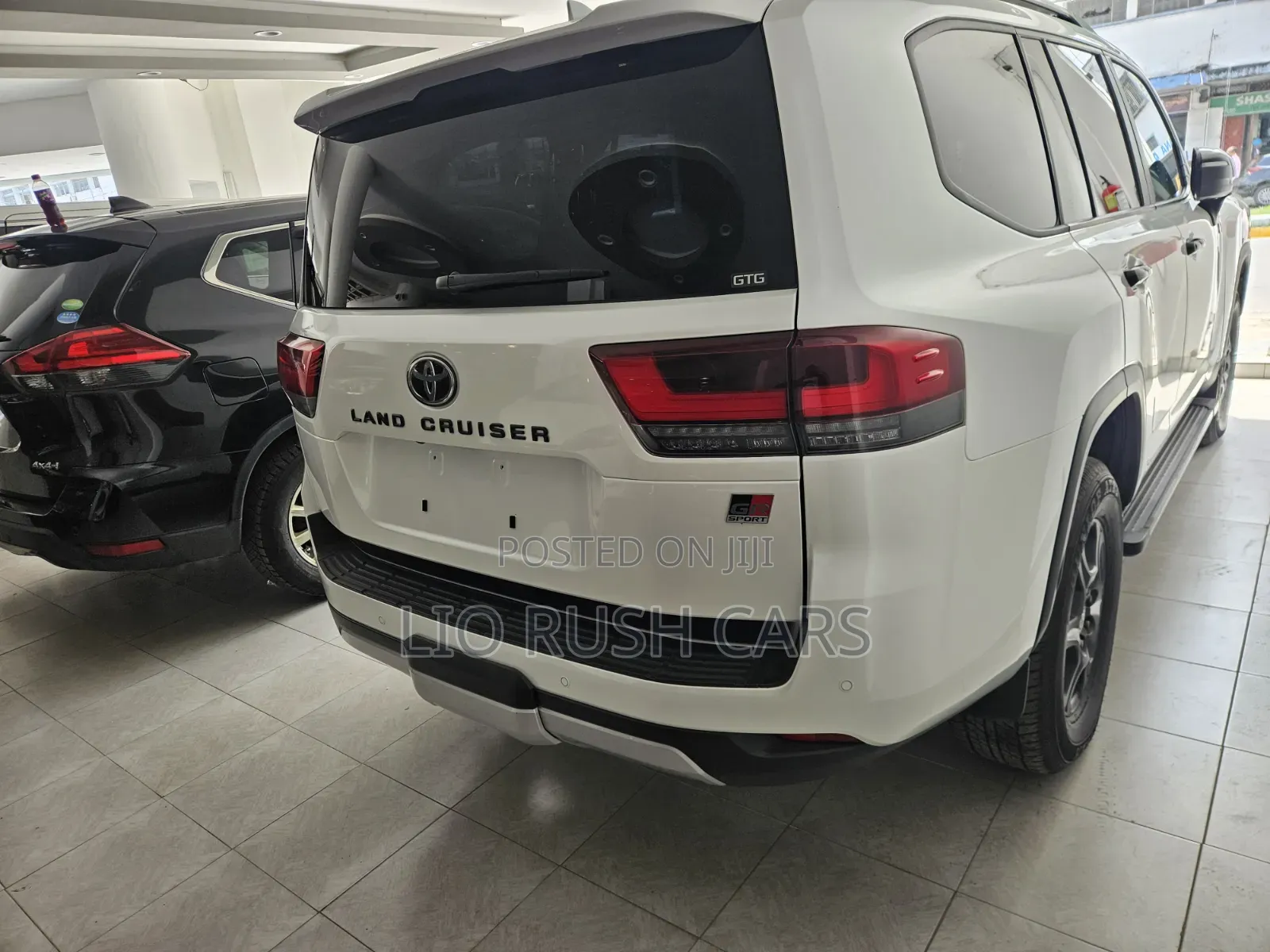 Toyota Land Cruiser 2021 White