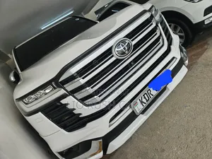 Toyota Land Cruiser 2020 White