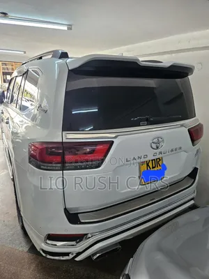 Toyota Land Cruiser 2020 White