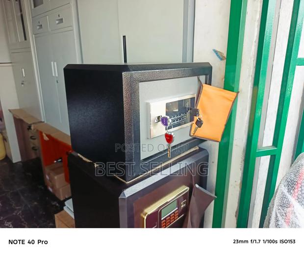 30kg Safe Box - thumbnail 2