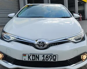 Toyota Auris 2017 White