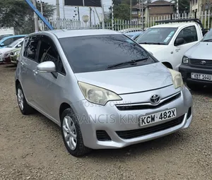 Toyota Ractis 2012