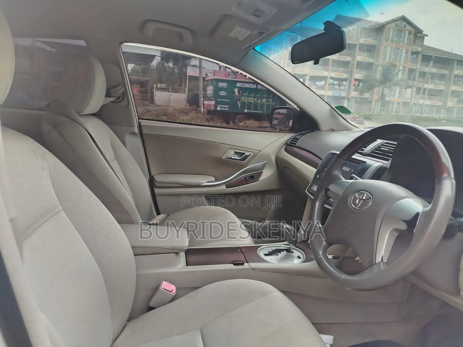Toyota Premio 2010 White