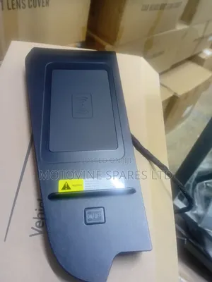 Toyota Noah Wireless Charger