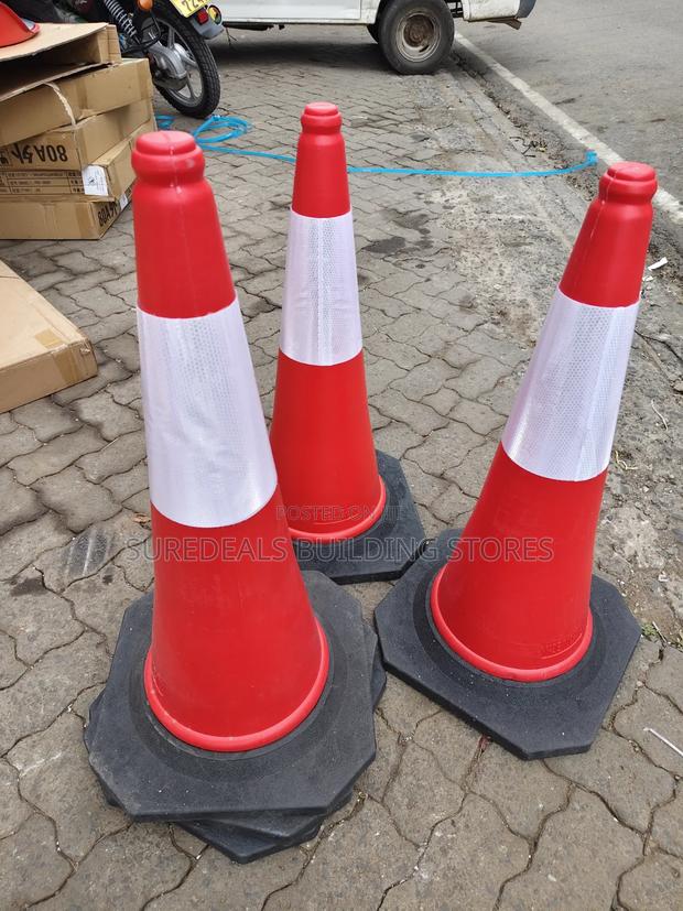 75cm High Reflective Traffic Cones - main view