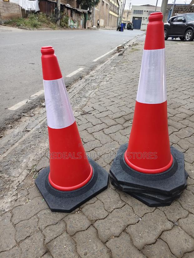 75cm High Reflective Traffic Cones - thumbnail 11