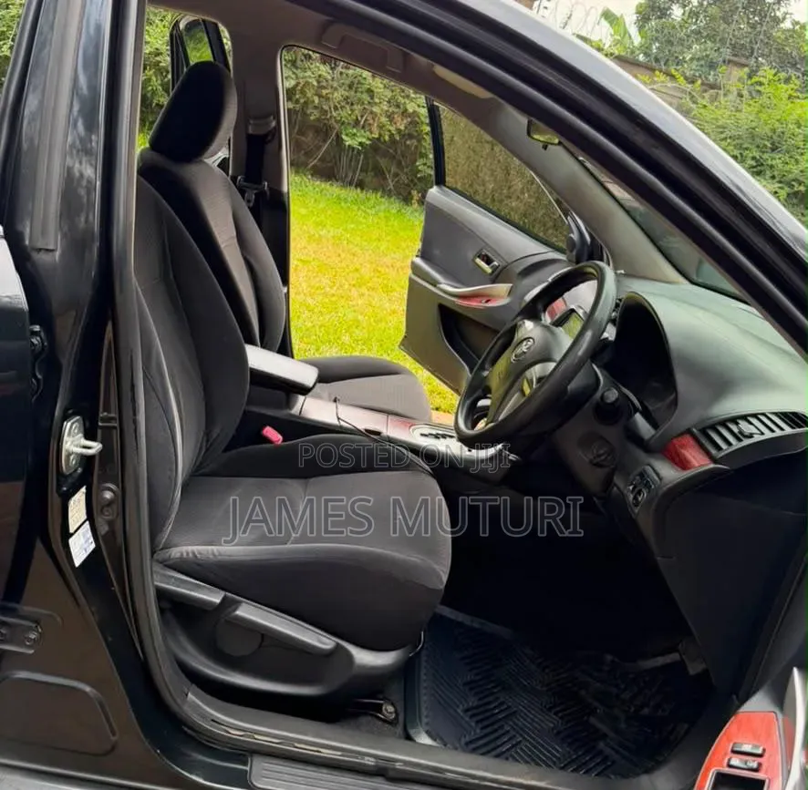Toyota Premio 2010 Black