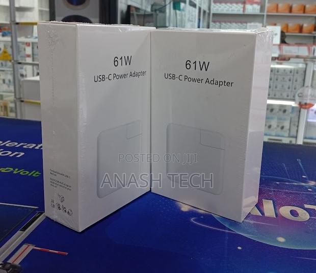 61W USB-C Charging Adapter – Fast Safe Charging