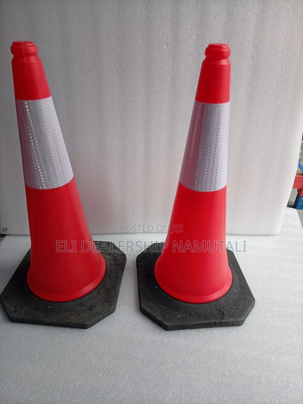 75cm Reflective Traffic Cone With Heavy Rubber Base/Road Safety Cone