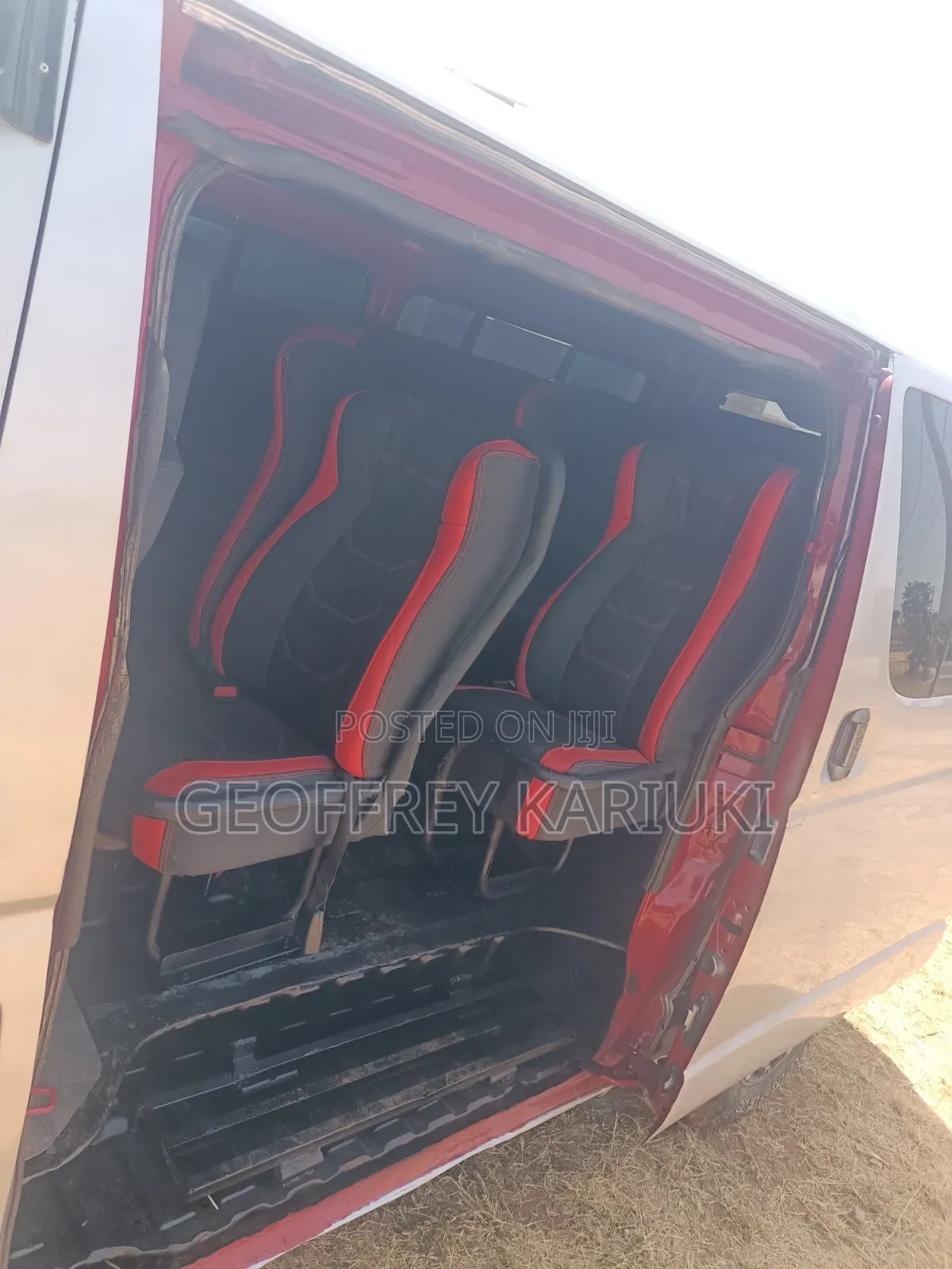 Toyota HiAce 2013 Silver