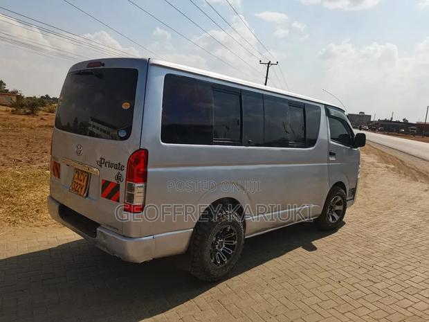 Toyota HiAce 2013 Silver - thumbnail 5