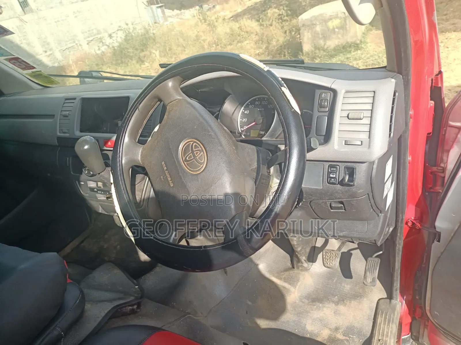 Toyota HiAce 2013 Silver