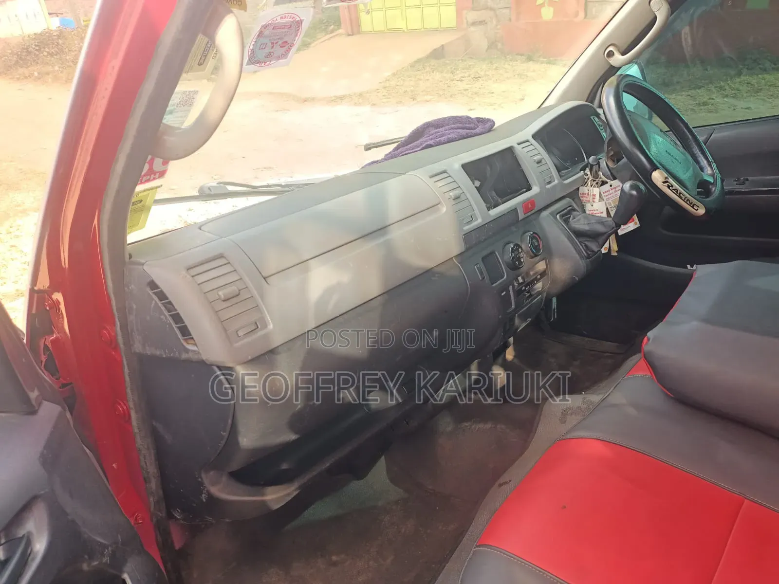 Toyota HiAce 2013 Silver