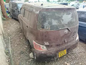 Toyota bB 2009 Maroon