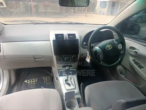 Toyota Axio 2010 Silver