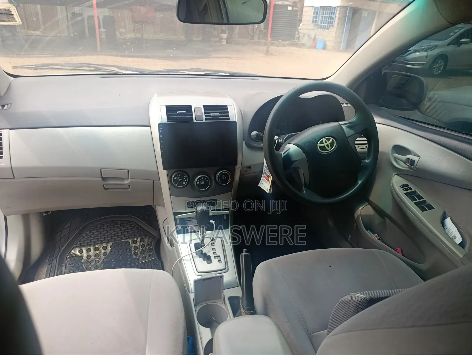 Toyota Axio 2010 Silver