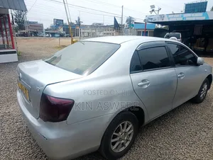 Toyota Axio 2010 Silver