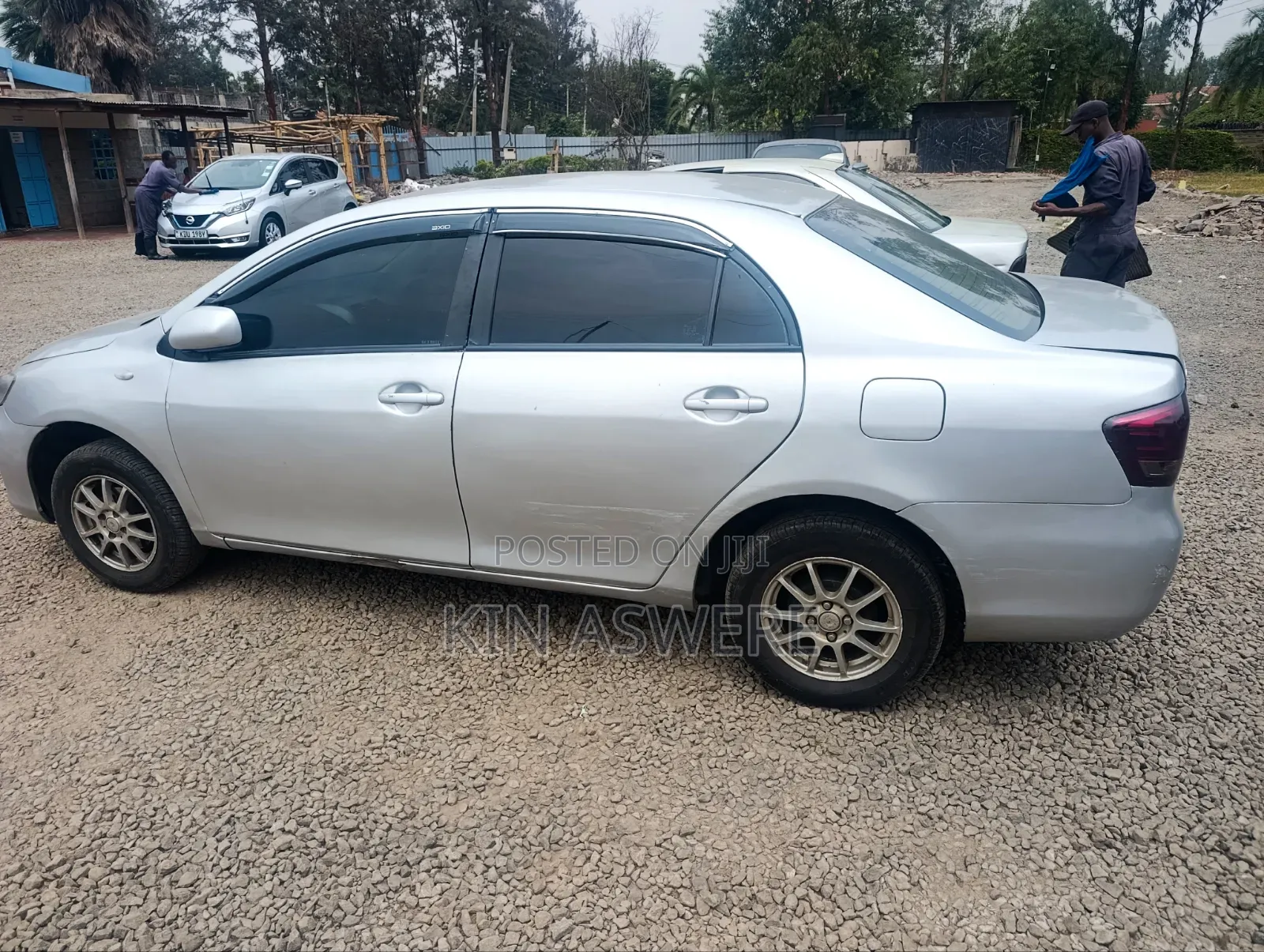 Toyota Axio 2010 Silver