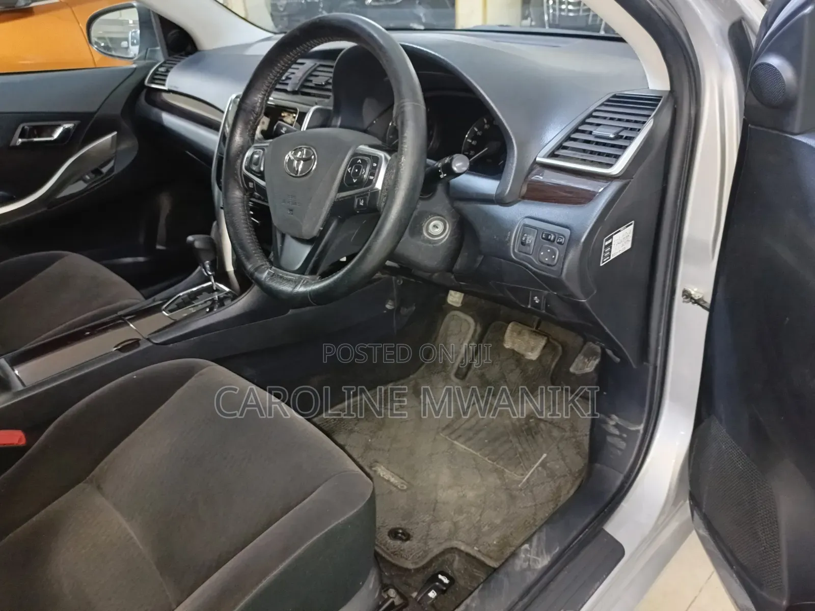 Toyota Premio 2019 Silver