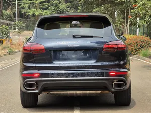 Porsche Cayenne 2015 Black