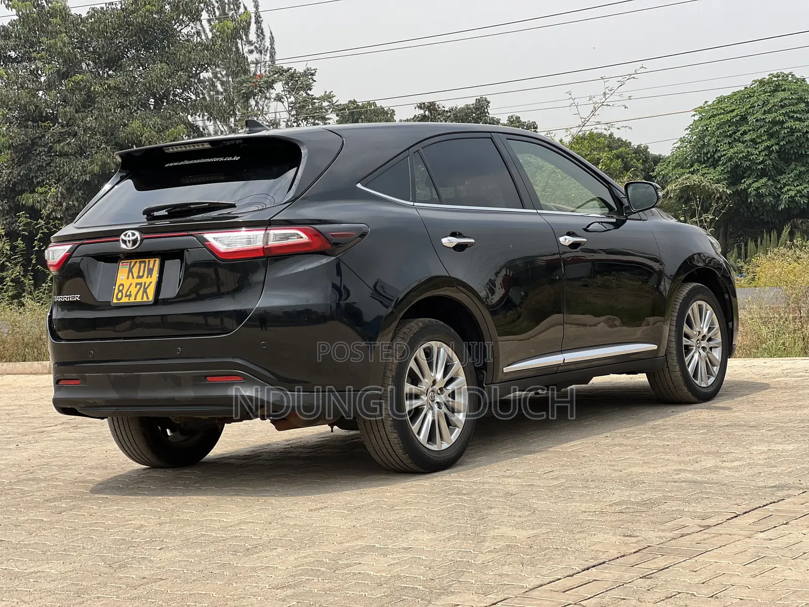 Toyota Harrier 2.0 2018 Black