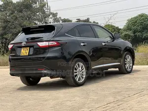 Toyota Harrier 2.0 2018 Black