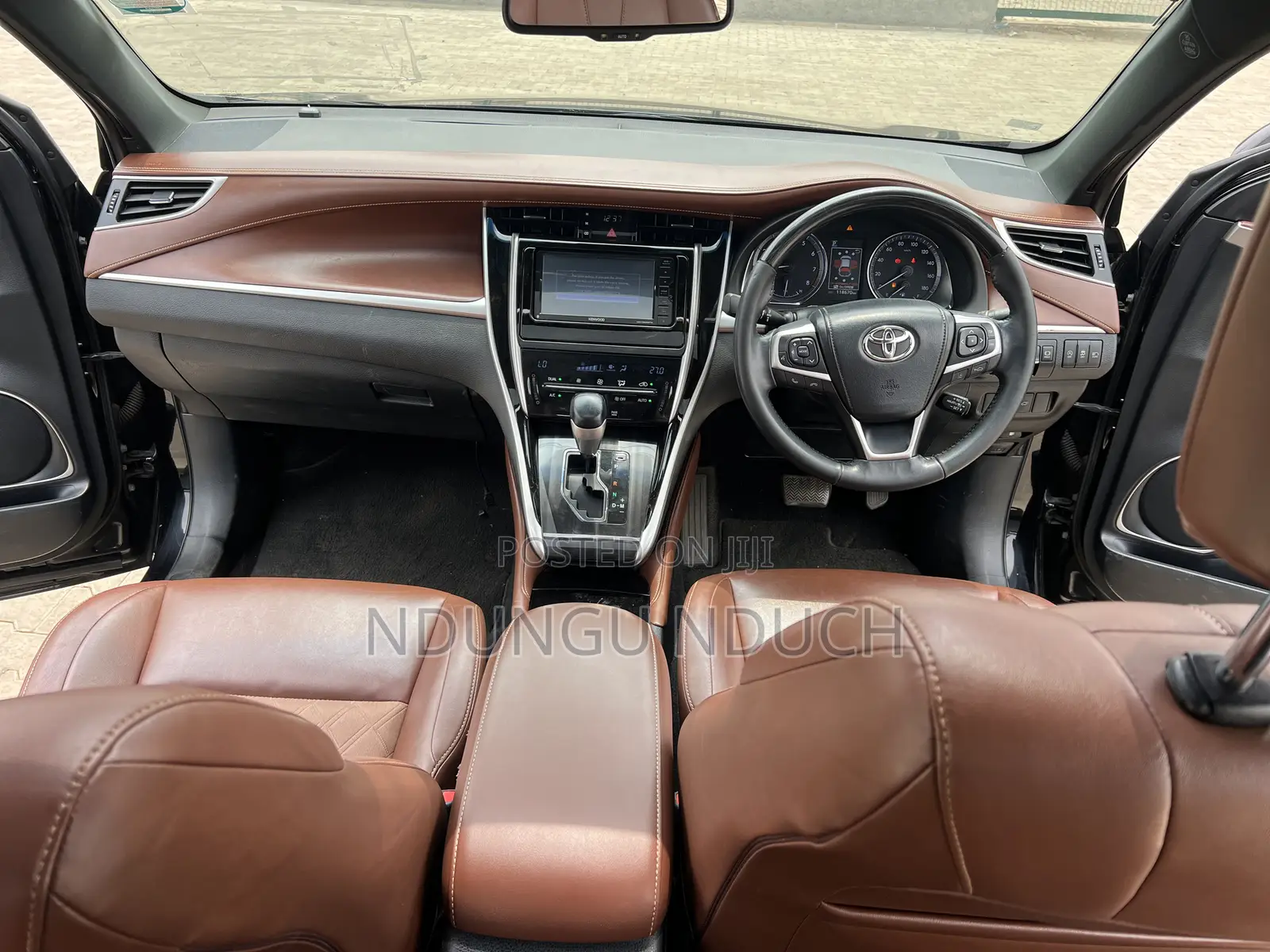Toyota Harrier 2.0 2018 Black