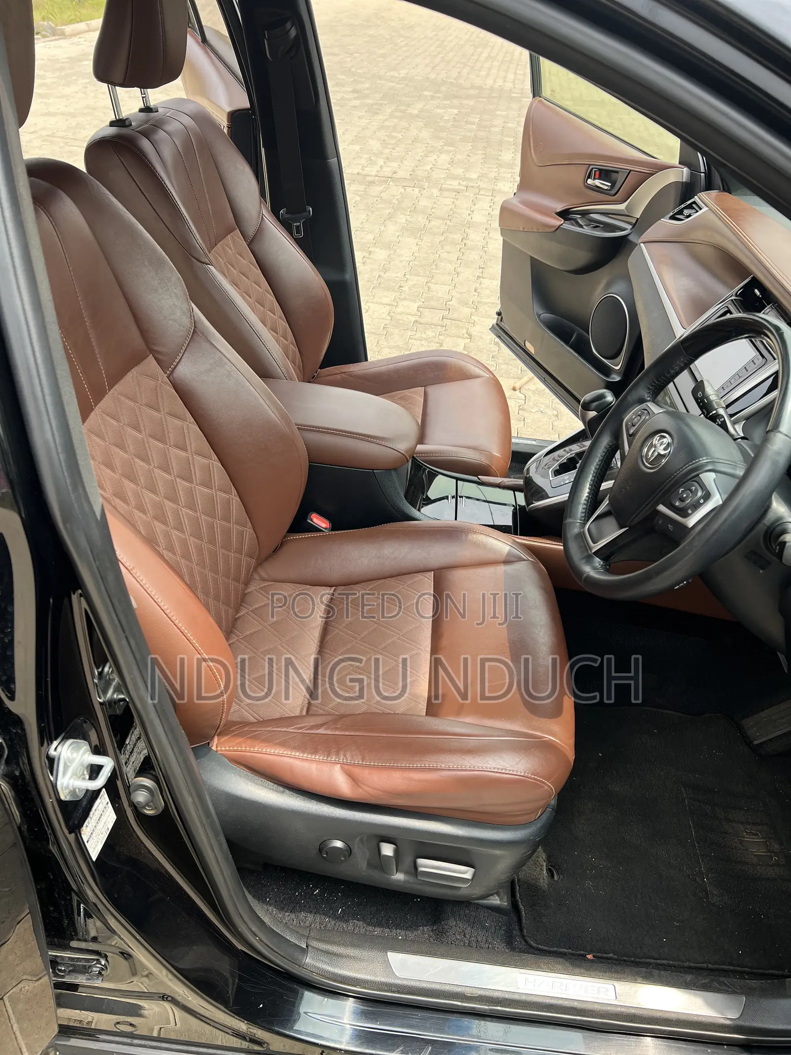 Toyota Harrier 2.0 2018 Black