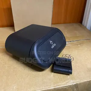 Push-Top Mini Car Waste Bin – Portable Waterproof Trash Container