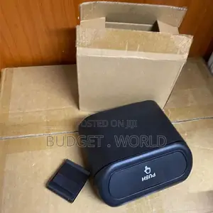 Small Car Trash Bin With Push-Button Lid for Auto Interior