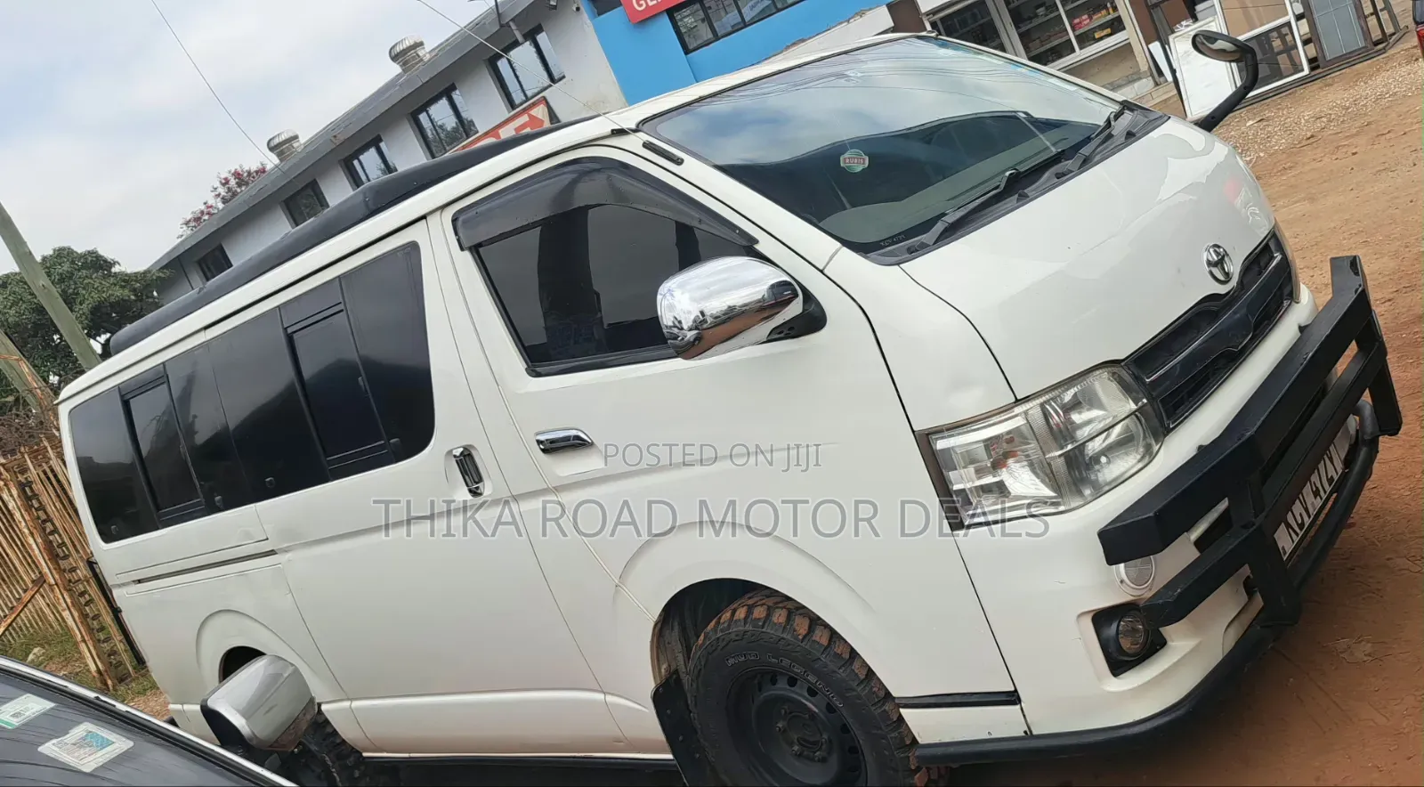 Toyota HiAce 2013 White